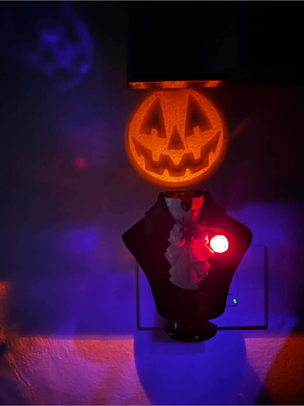 Halloween Pumpkin Head/ Vampire Costume projector Wallflower Orange and black